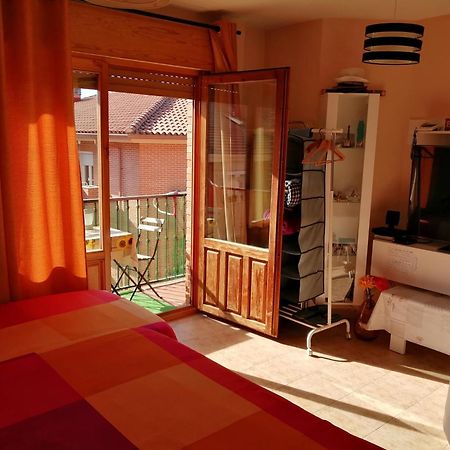 Habitacion Privada, Sientete Como En Tu Casa Manzanares El Real Εξωτερικό φωτογραφία